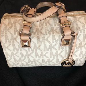 Michael Kors Medium Grayson Satchel
